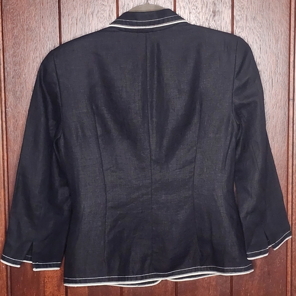 Nieman Marcus Linen Blazer - Picture 5 of 10